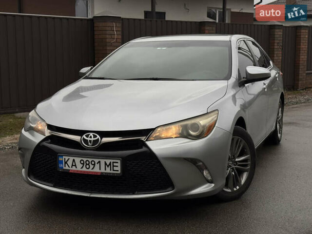 Серый Тойота Камри, объемом двигателя 2.49 л и пробегом 292 тыс. км за 10999 $, фото 4 на Automoto.ua