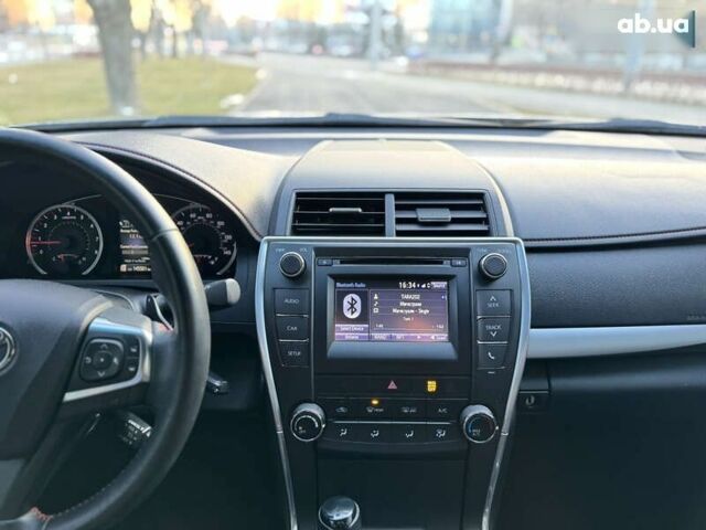 Серый Тойота Камри, объемом двигателя 2.5 л и пробегом 145 тыс. км за 14300 $, фото 29 на Automoto.ua
