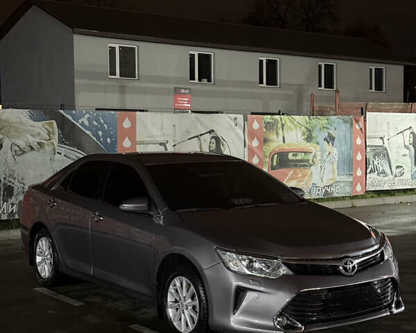 Серый Тойота Камри, объемом двигателя 2.49 л и пробегом 210 тыс. км за 14650 $, фото 29 на Automoto.ua