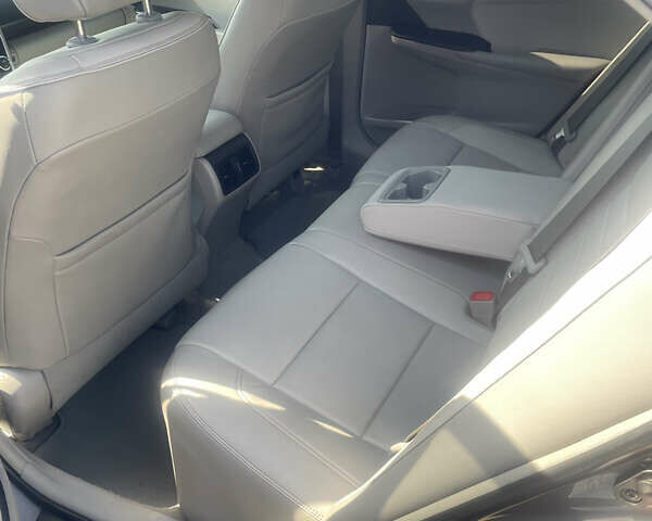 Серый Тойота Камри, объемом двигателя 2.49 л и пробегом 186 тыс. км за 13500 $, фото 8 на Automoto.ua