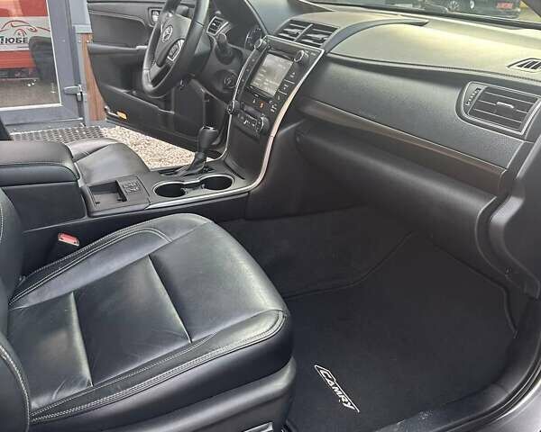 Серый Тойота Камри, объемом двигателя 2.5 л и пробегом 110 тыс. км за 15999 $, фото 14 на Automoto.ua