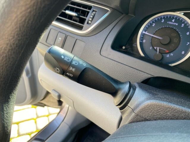 Серый Тойота Камри, объемом двигателя 2.5 л и пробегом 78 тыс. км за 16500 $, фото 18 на Automoto.ua