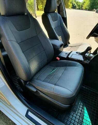 Серый Тойота Камри, объемом двигателя 2.5 л и пробегом 103 тыс. км за 16600 $, фото 16 на Automoto.ua