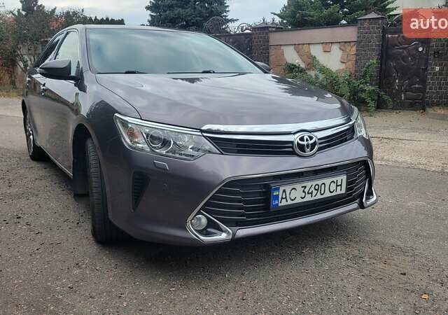 Тойота Камри 2016 в Луцке на Automoto.ua Серый Тойота Камри, объемом двигателя 2.49 л и пробегом 170 тыс. км за 17000 $, фото 38 на Automoto.ua