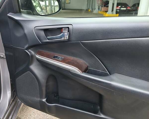 Сірий Тойота Камрі, об'ємом двигуна 2.49 л та пробігом 288 тис. км за 15000 $, фото 6 на Automoto.ua