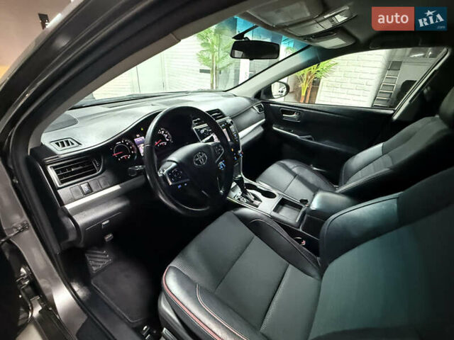 Серый Тойота Камри, объемом двигателя 2.49 л и пробегом 106 тыс. км за 12999 $, фото 68 на Automoto.ua