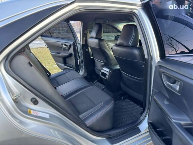 Серый Тойота Камри, объемом двигателя 2.5 л и пробегом 145 тыс. км за 14300 $, фото 21 на Automoto.ua