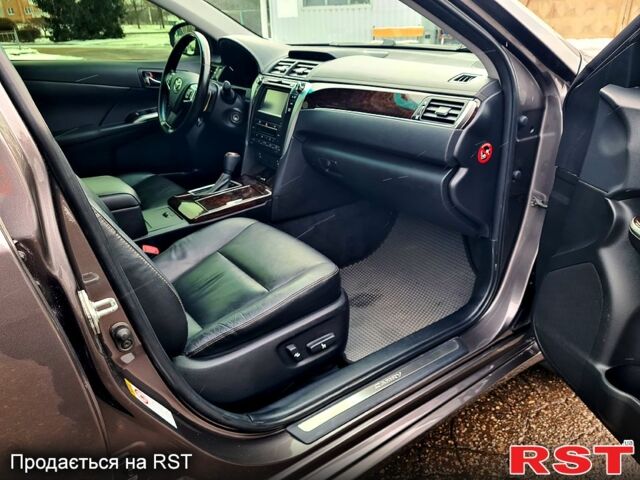 Серый Тойота Камри, объемом двигателя 2.5 л и пробегом 162 тыс. км за 16700 $, фото 8 на Automoto.ua