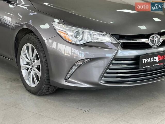 Сірий Тойота Камрі, об'ємом двигуна 2.49 л та пробігом 73 тис. км за 15490 $, фото 2 на Automoto.ua