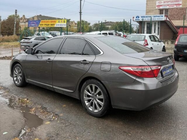 Сірий Тойота Камрі, об'ємом двигуна 2.5 л та пробігом 189 тис. км за 12500 $, фото 5 на Automoto.ua