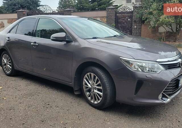 Тойота Камри 2016 в Луцке на Automoto.ua Серый Тойота Камри, объемом двигателя 2.49 л и пробегом 170 тыс. км за 17000 $, фото 35 на Automoto.ua