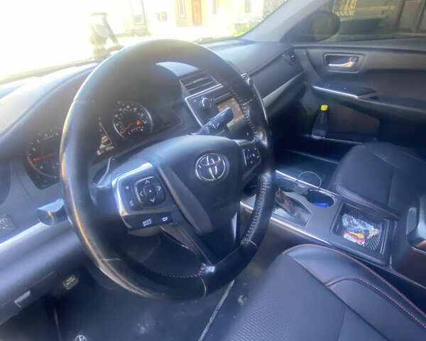 Сірий Тойота Камрі, об'ємом двигуна 2.5 л та пробігом 141 тис. км за 11800 $, фото 8 на Automoto.ua