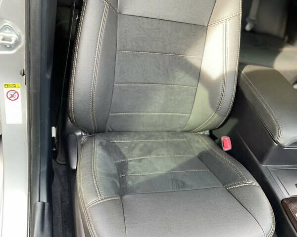 Серый Тойота Камри, объемом двигателя 2.49 л и пробегом 186 тыс. км за 16500 $, фото 7 на Automoto.ua