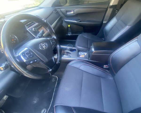 Сірий Тойота Камрі, об'ємом двигуна 2.5 л та пробігом 141 тис. км за 11800 $, фото 9 на Automoto.ua