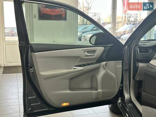 Сірий Тойота Камрі, об'ємом двигуна 2.49 л та пробігом 73 тис. км за 15490 $, фото 17 на Automoto.ua