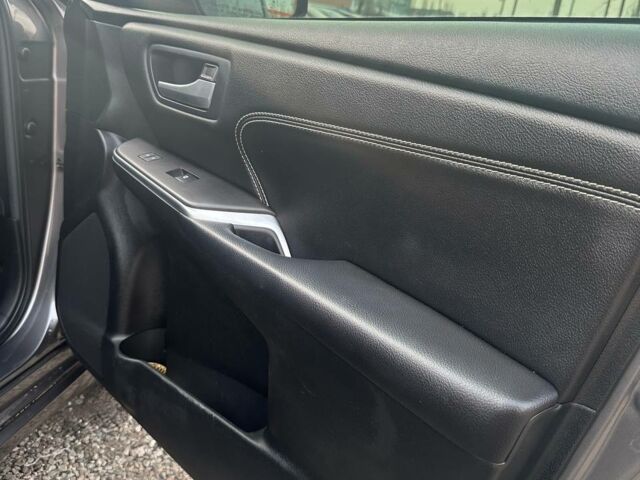 Серый Тойота Камри, объемом двигателя 2.5 л и пробегом 110 тыс. км за 17500 $, фото 13 на Automoto.ua