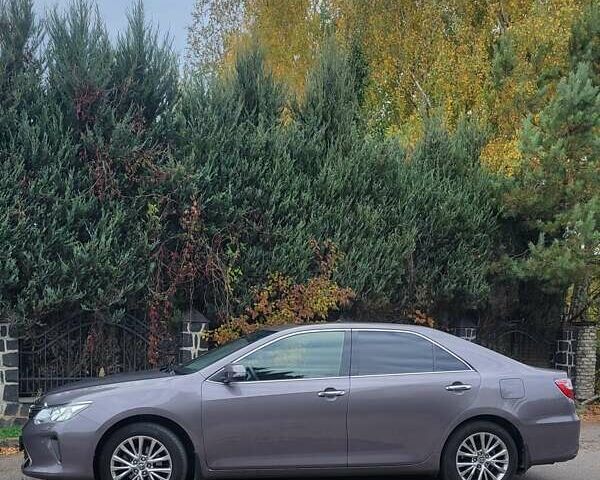 Тойота Камри 2016 в Луцке на Automoto.ua Серый Тойота Камри, объемом двигателя 2.49 л и пробегом 170 тыс. км за 17000 $, фото 16 на Automoto.ua