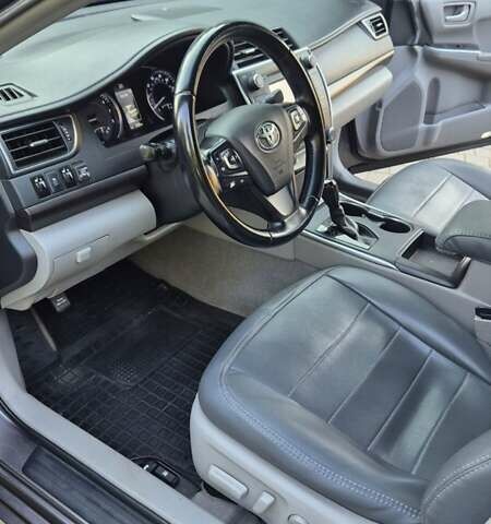 Сірий Тойота Камрі, об'ємом двигуна 2.49 л та пробігом 225 тис. км за 16550 $, фото 71 на Automoto.ua