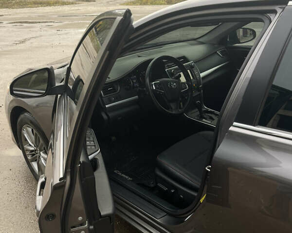 Серый Тойота Камри, объемом двигателя 2.49 л и пробегом 69 тыс. км за 15450 $, фото 17 на Automoto.ua