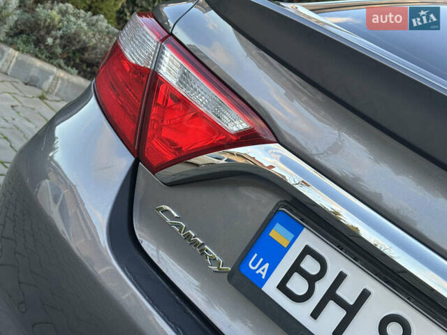 Серый Тойота Камри, объемом двигателя 2.49 л и пробегом 125 тыс. км за 14200 $, фото 18 на Automoto.ua