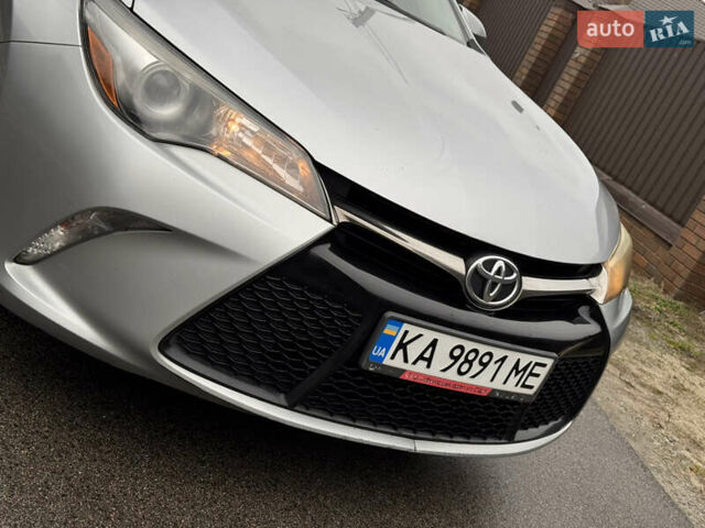 Серый Тойота Камри, объемом двигателя 2.49 л и пробегом 292 тыс. км за 10999 $, фото 7 на Automoto.ua