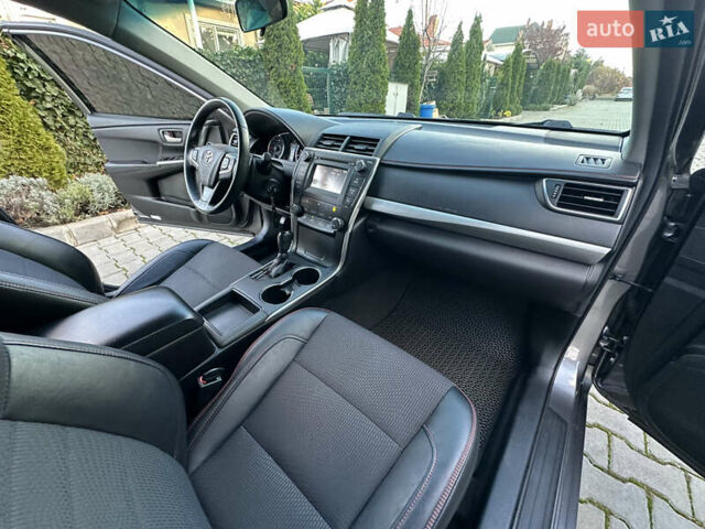 Серый Тойота Камри, объемом двигателя 2.49 л и пробегом 125 тыс. км за 14200 $, фото 51 на Automoto.ua