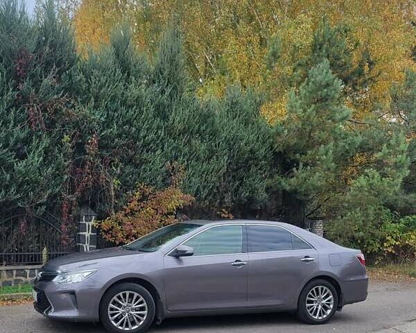 Тойота Камри 2016 в Луцке на Automoto.ua Серый Тойота Камри, объемом двигателя 2.49 л и пробегом 170 тыс. км за 17000 $, фото 17 на Automoto.ua