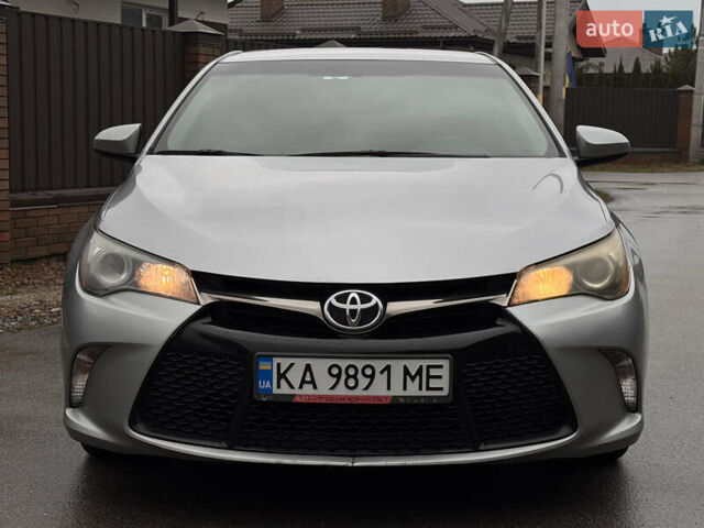 Серый Тойота Камри, объемом двигателя 2.49 л и пробегом 292 тыс. км за 10999 $, фото 9 на Automoto.ua