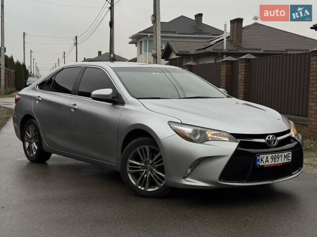 Серый Тойота Камри, объемом двигателя 2.49 л и пробегом 292 тыс. км за 10999 $, фото 5 на Automoto.ua