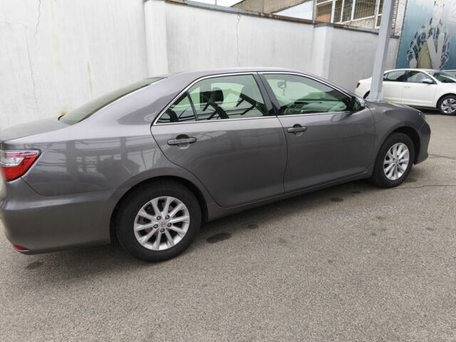 Сірий Тойота Камрі, об'ємом двигуна 2.5 л та пробігом 288 тис. км за 15000 $, фото 1 на Automoto.ua