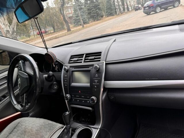 Сірий Тойота Камрі, об'ємом двигуна 2.5 л та пробігом 194 тис. км за 13000 $, фото 3 на Automoto.ua