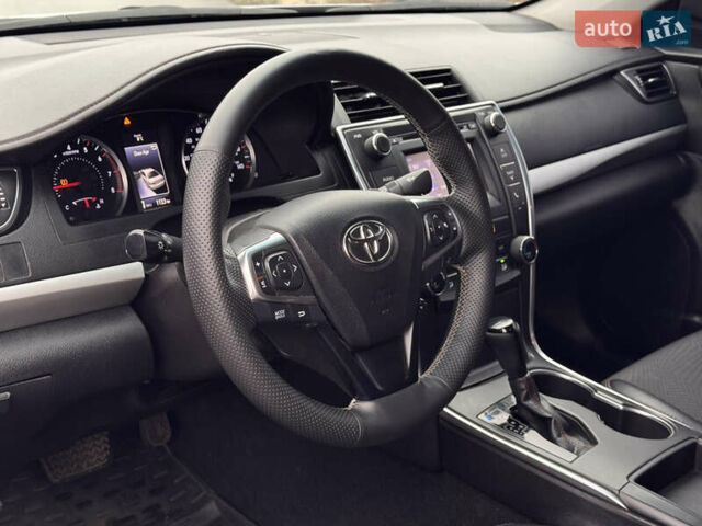 Серый Тойота Камри, объемом двигателя 2.49 л и пробегом 292 тыс. км за 10999 $, фото 29 на Automoto.ua