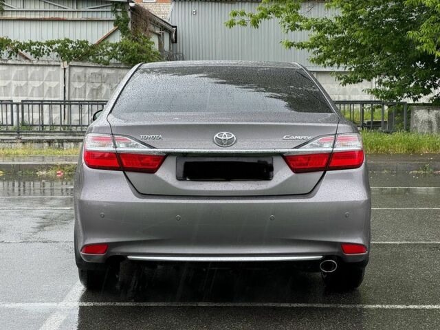 Серый Тойота Камри, объемом двигателя 2.5 л и пробегом 200 тыс. км за 17900 $, фото 1 на Automoto.ua