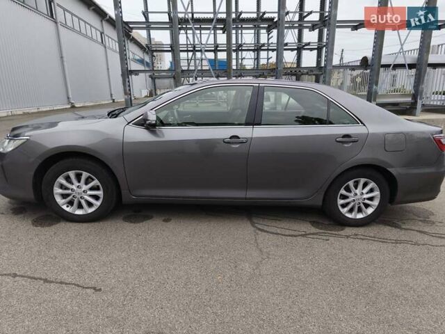 Сірий Тойота Камрі, об'ємом двигуна 2.49 л та пробігом 288 тис. км за 15000 $, фото 9 на Automoto.ua