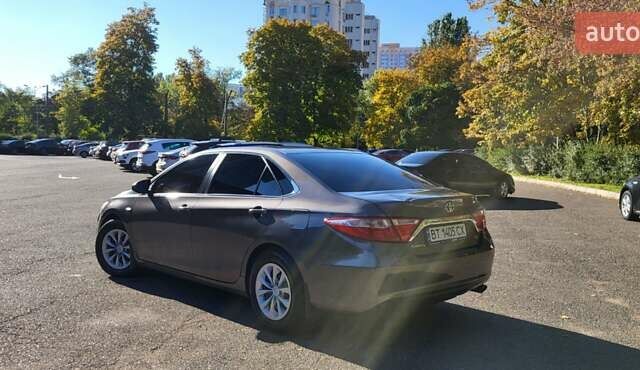 Тойота Камри 2016 в Одессе на Automoto.ua Серый Тойота Камри, объемом двигателя 2.49 л и пробегом 125 тыс. км за 11000 $, фото 3 на Automoto.ua