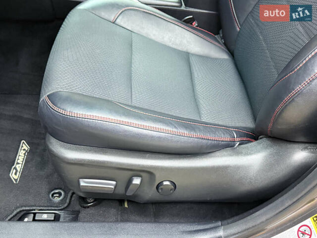Серый Тойота Камри, объемом двигателя 2.49 л и пробегом 106 тыс. км за 12999 $, фото 35 на Automoto.ua