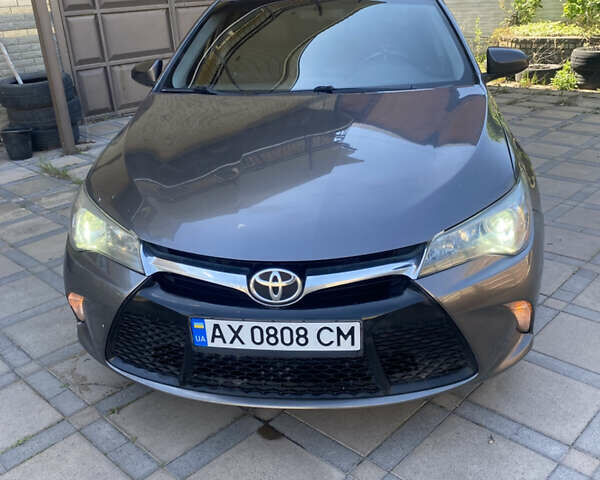 Сірий Тойота Камрі, об'ємом двигуна 2.5 л та пробігом 141 тис. км за 11800 $, фото 4 на Automoto.ua