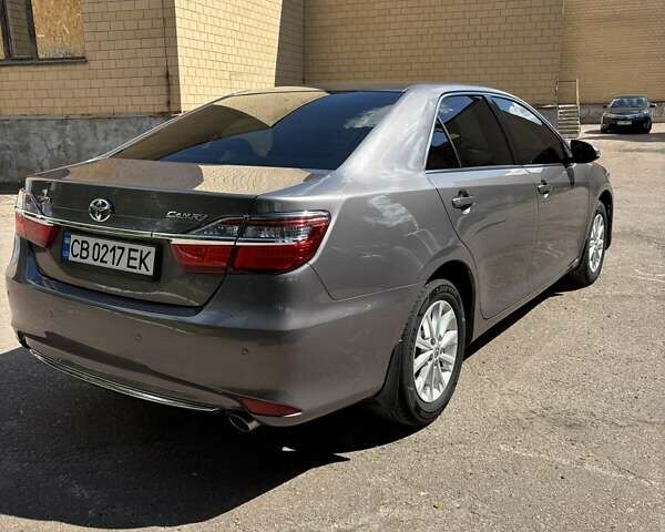 Серый Тойота Камри, объемом двигателя 2.49 л и пробегом 163 тыс. км за 17000 $, фото 2 на Automoto.ua