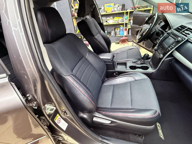 Серый Тойота Камри, объемом двигателя 2.49 л и пробегом 106 тыс. км за 12999 $, фото 32 на Automoto.ua