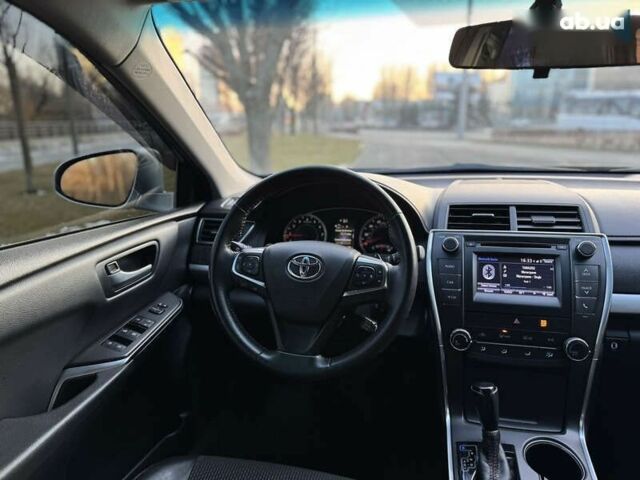 Серый Тойота Камри, объемом двигателя 2.5 л и пробегом 145 тыс. км за 14300 $, фото 27 на Automoto.ua