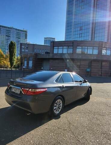 Тойота Камри 2016 в Одессе на Automoto.ua Серый Тойота Камри, объемом двигателя 2.49 л и пробегом 125 тыс. км за 11000 $, фото 1 на Automoto.ua