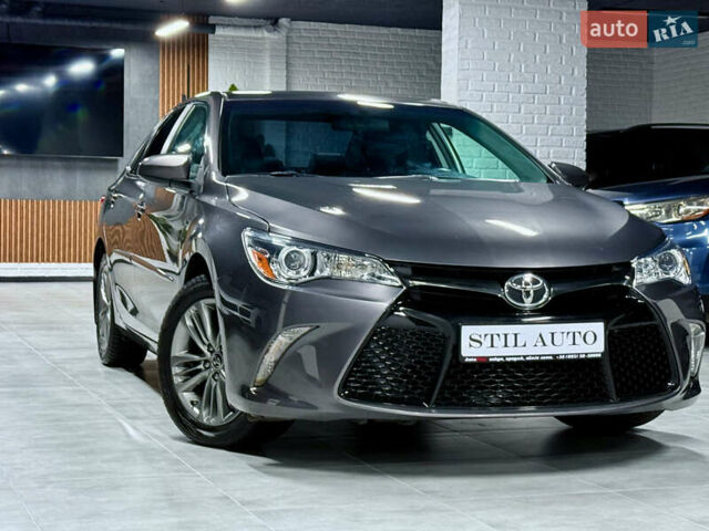 Серый Тойота Камри, объемом двигателя 2.49 л и пробегом 106 тыс. км за 12999 $, фото 1 на Automoto.ua