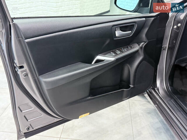 Серый Тойота Камри, объемом двигателя 2.49 л и пробегом 106 тыс. км за 12999 $, фото 39 на Automoto.ua
