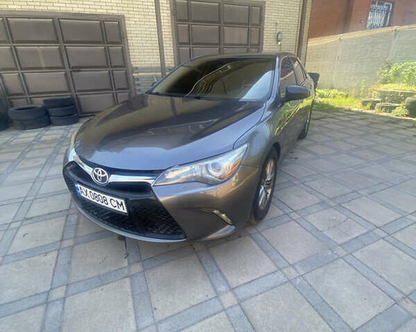 Сірий Тойота Камрі, об'ємом двигуна 2.5 л та пробігом 141 тис. км за 11800 $, фото 12 на Automoto.ua