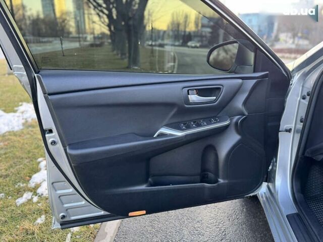 Серый Тойота Камри, объемом двигателя 2.5 л и пробегом 145 тыс. км за 14300 $, фото 16 на Automoto.ua