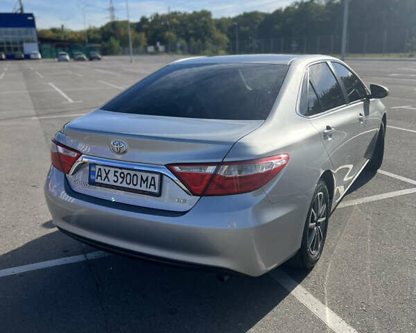 Серый Тойота Камри, объемом двигателя 2.49 л и пробегом 117 тыс. км за 14000 $, фото 4 на Automoto.ua