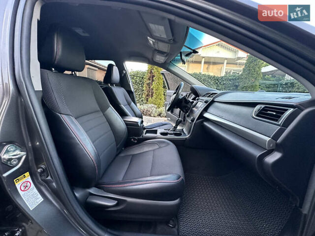 Серый Тойота Камри, объемом двигателя 2.49 л и пробегом 125 тыс. км за 14200 $, фото 49 на Automoto.ua