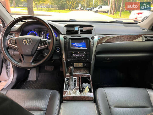 Серый Тойота Камри, объемом двигателя 2.49 л и пробегом 200 тыс. км за 17800 $, фото 11 на Automoto.ua