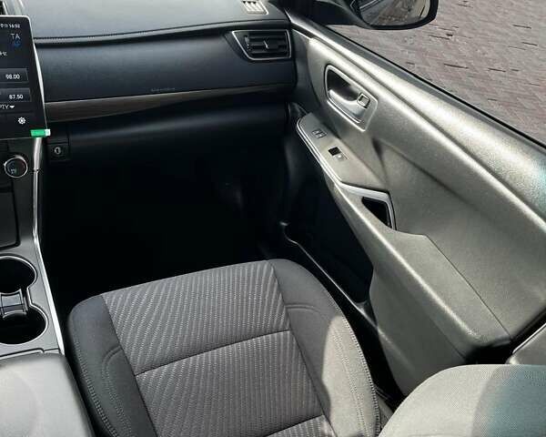Сірий Тойота Камрі, об'ємом двигуна 2.49 л та пробігом 123 тис. км за 15500 $, фото 9 на Automoto.ua