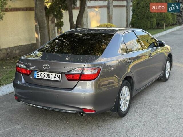 Серый Тойота Камри, объемом двигателя 2.49 л и пробегом 204 тыс. км за 14700 $, фото 27 на Automoto.ua